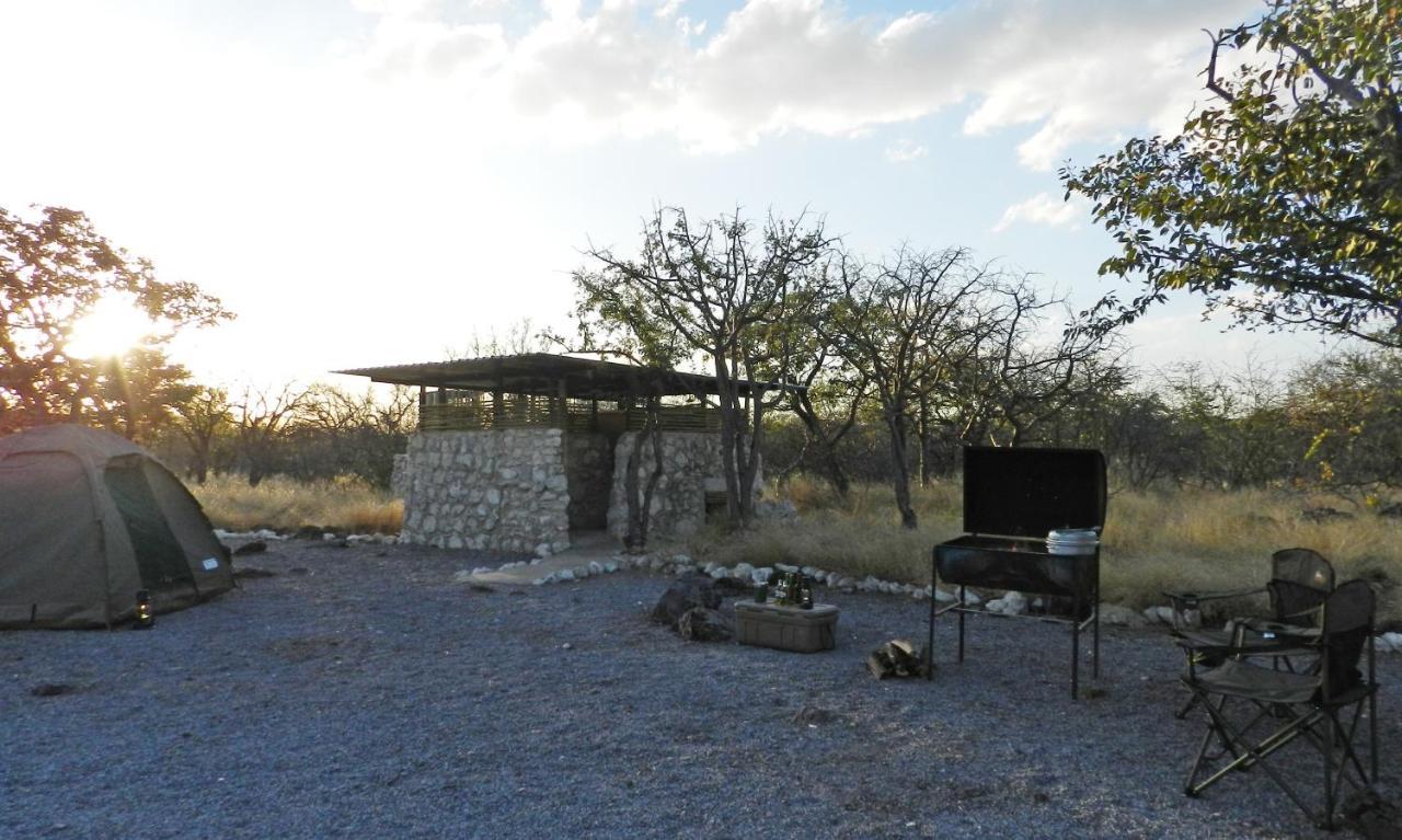 Etosha Village Campsite Окаукуэджо Экстерьер фото