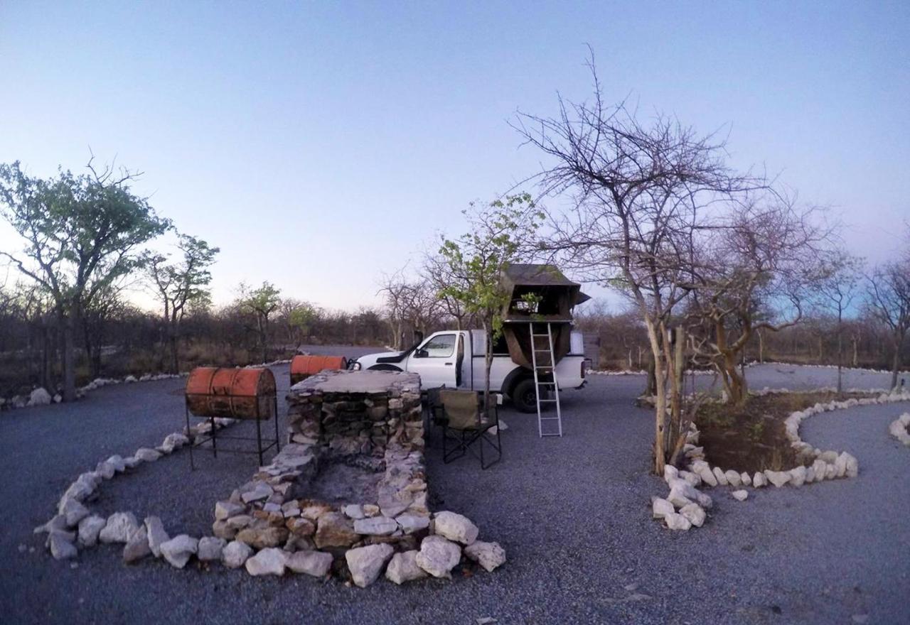 Etosha Village Campsite Окаукуэджо Экстерьер фото