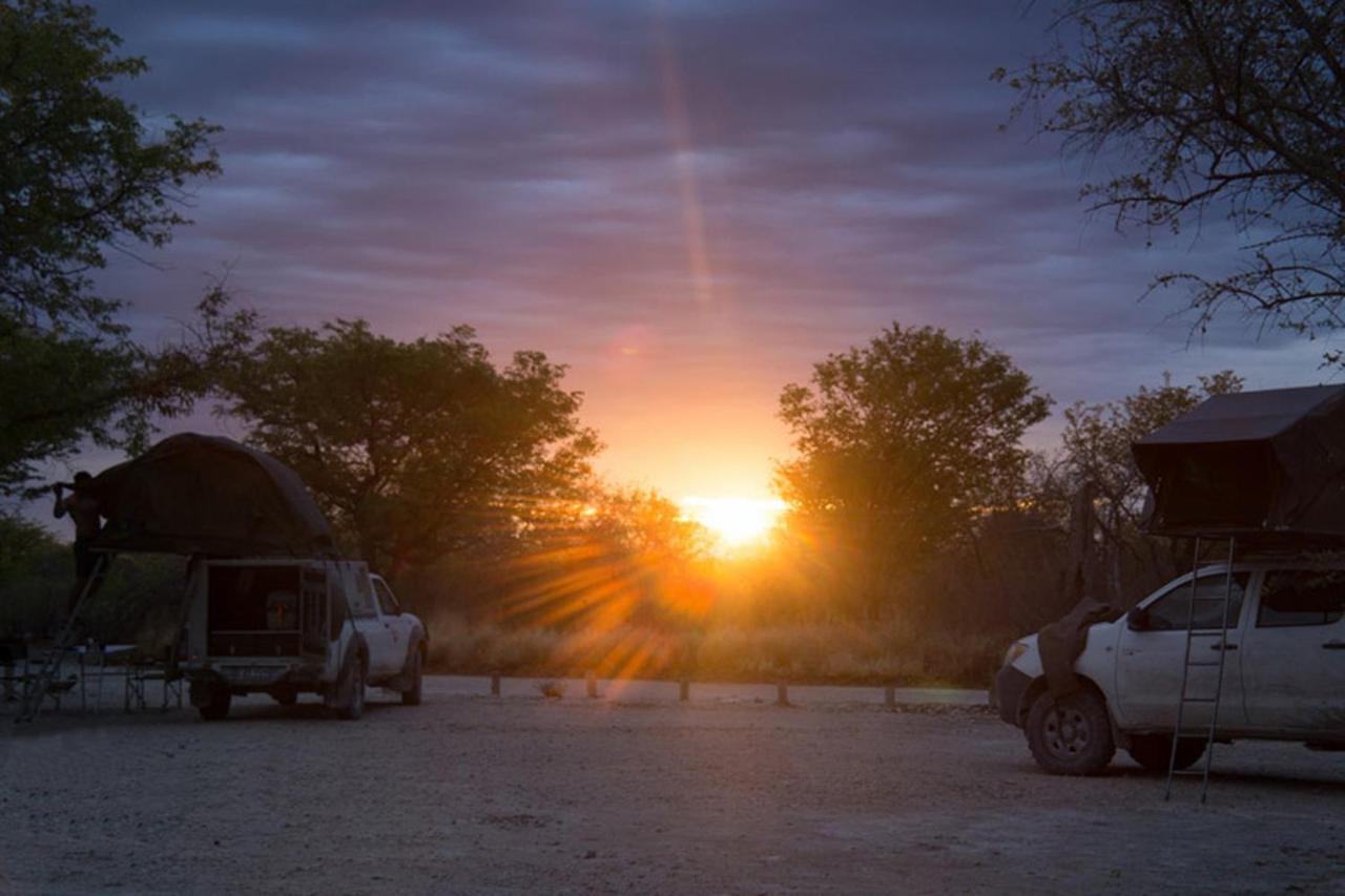 Etosha Village Campsite Окаукуэджо Экстерьер фото