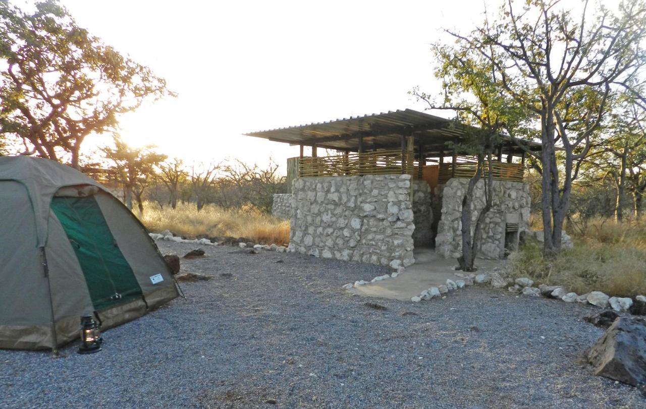 Etosha Village Campsite Окаукуэджо Экстерьер фото